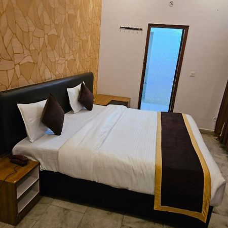 Hotel Anand Inn-Top Family Hotels Business Hotels Best Couple Friendly Hotel In Lucknow Exterior foto