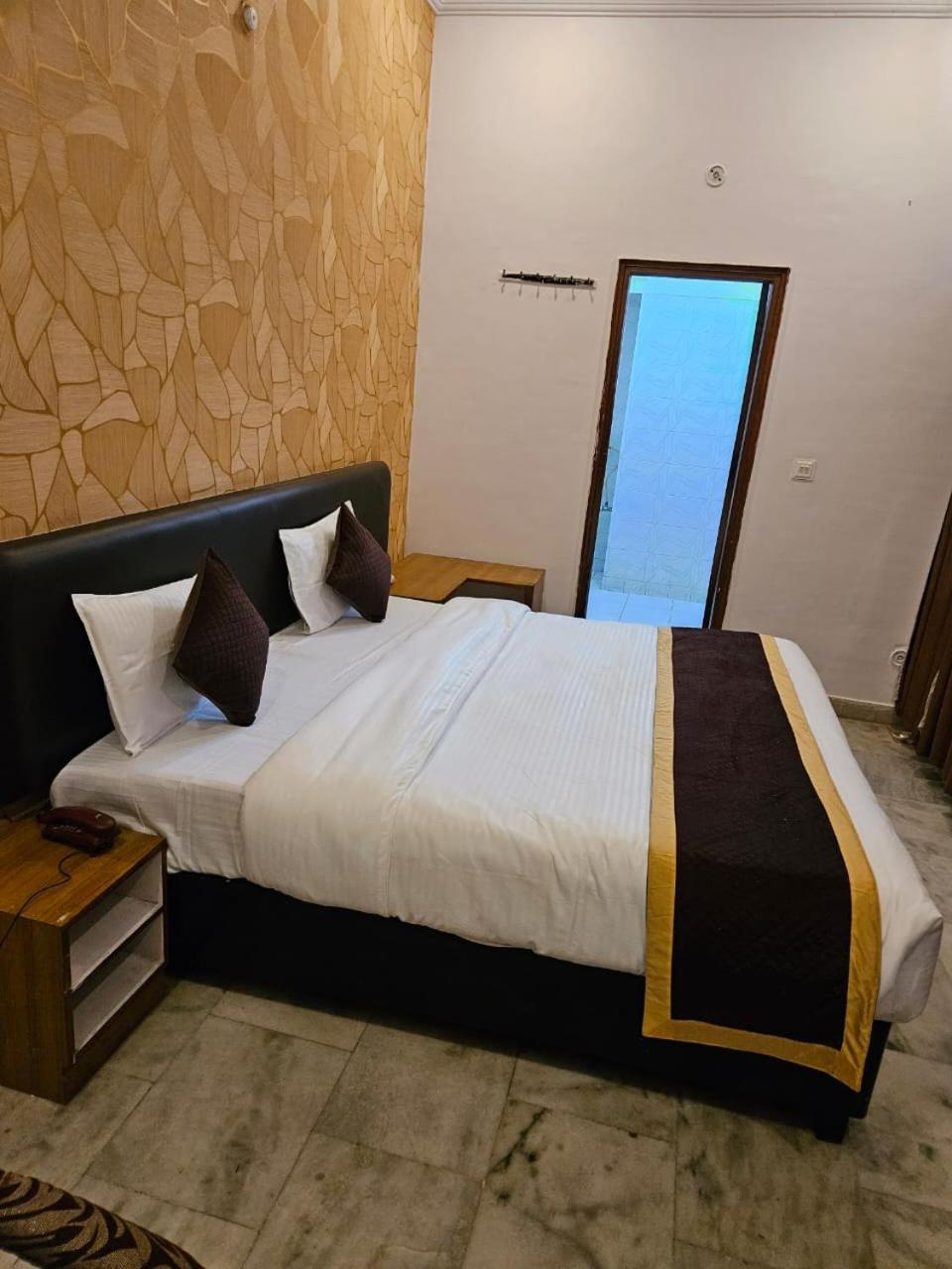 Hotel Anand Inn-Top Family Hotels Business Hotels Best Couple Friendly Hotel In Lucknow Exterior foto